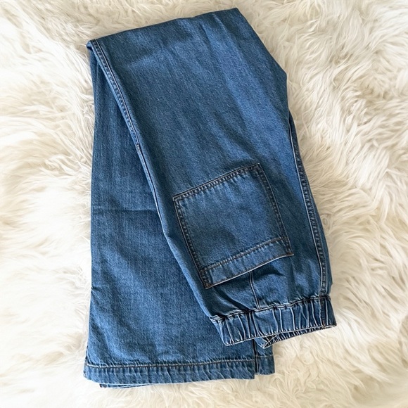 Madewell Denim Pull-On Flare in Reeves Wash - Effortless Chic - Picture 10 of 10